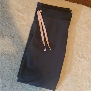 Figs Charcoal Livingston Scrub Pant! Small